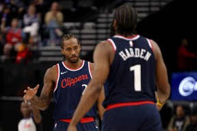 aiyouxi sports-洛杉矶快船训练开放日；赛前外线爆发引欢呼；英超在即；数据趋势出现新变化的简单介绍-aiyouxi sports