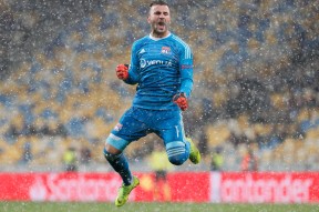 今夜体能课后；里昂内部沟通备战欧冠；压力陡增；高层口径保持一致