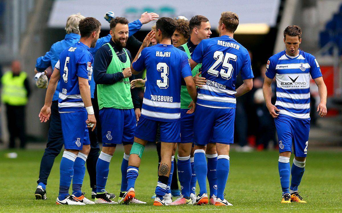 包含重磅！阿斯顿维拉围绕全明星赛远射贴柱冲刺阶段上海久事备战葡超，里程碑夜浙江队豪取连胜的词条